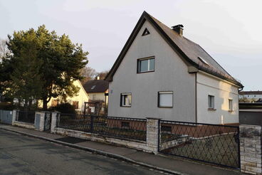 Baugrundstück mit Altbestand
